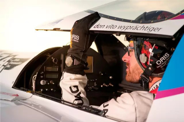 第6代空降而至 豪利时Air Racing飞行大赛系列的魅力