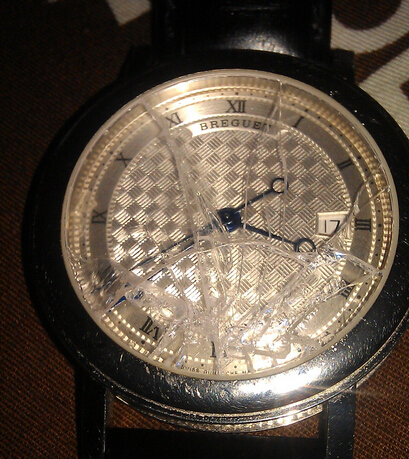　　手表镜面摔坏了怎么办?